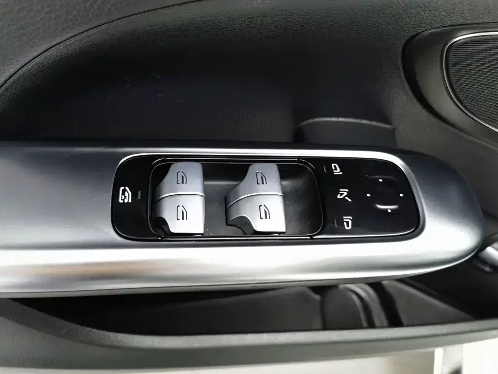 Mercedes-Benz Mercedes-Benz C-Class 2022 Facelift C 260 L Sport — Фото автомобиля 9