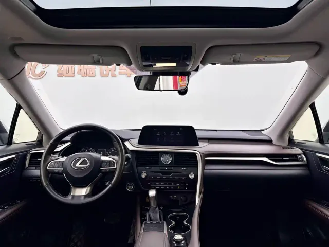 Lexus RX — Фото автомобиля 6