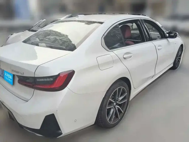 BMW 3 Series — Фото автомобиля 2