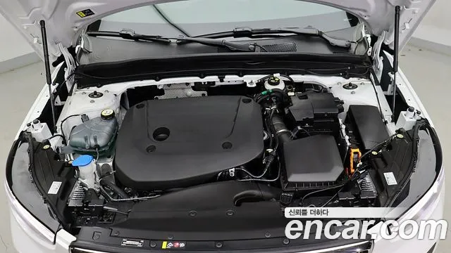 Volvo XC40 — Фото автомобиля 6