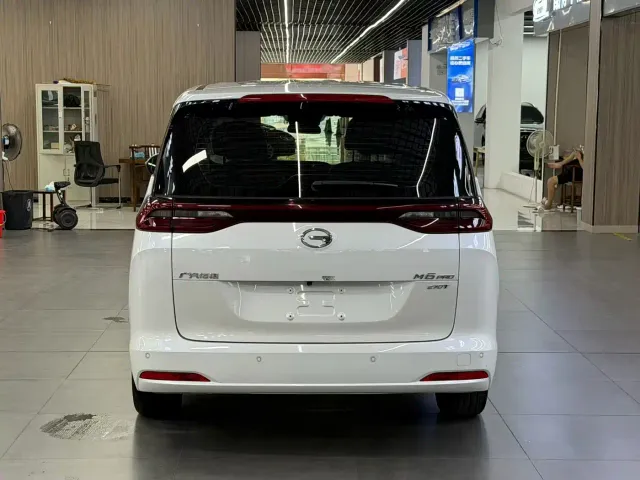 GAC Trumpchi M6 — Фото автомобиля 5