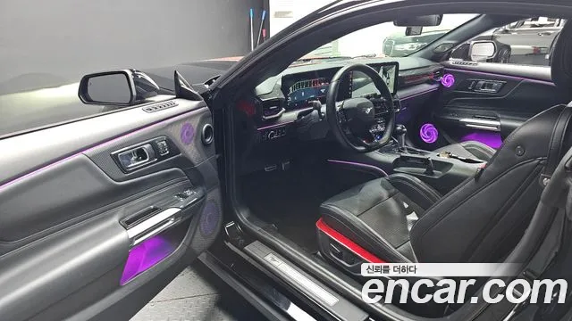 Ford Mustang Mustang 7 поколение 5.0 GT Premium Купе — Фото автомобиля 10