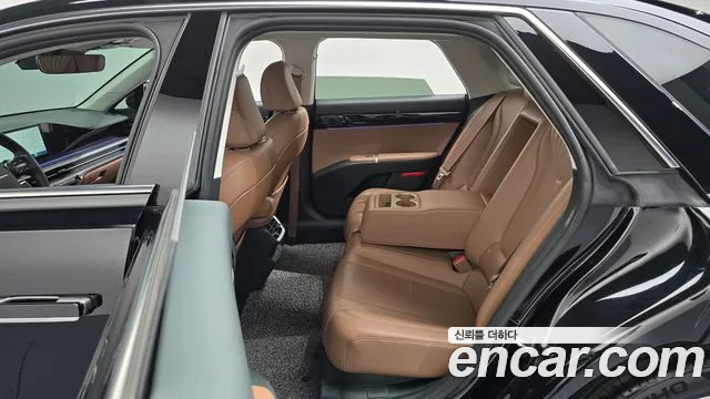Hyundai Grandeur GN7 — Фото автомобиля 18