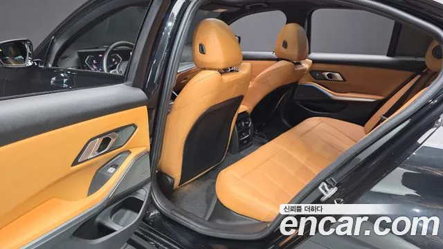BMW 3-Series 3 серия (G20) 320i M Sport — Фото автомобиля 12