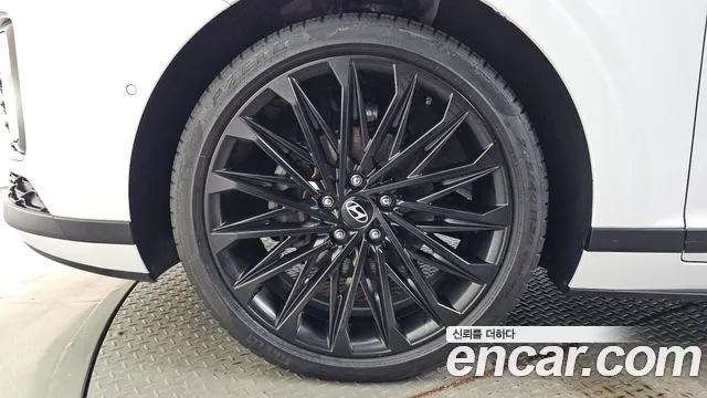 Hyundai Grandeur GN7 — Фото автомобиля 5