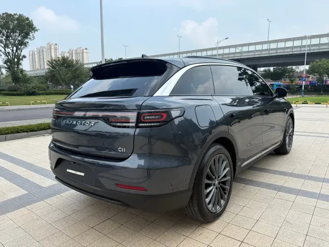 Leapmotor C11 — Фото автомобиля 13