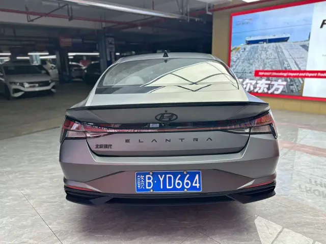Hyundai Elantra — Фото автомобиля 6