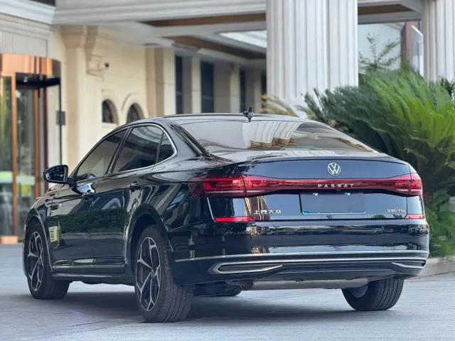 Volkswagen Passat — Фото автомобиля 10