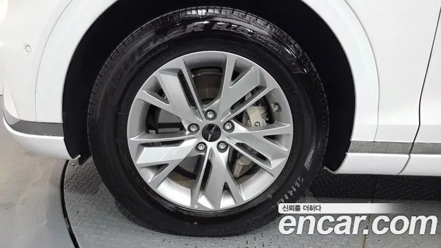 Genesis GV70 — Фото автомобиля 5