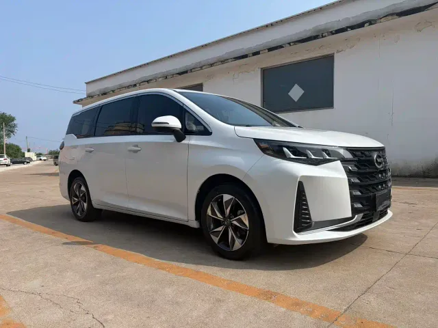 GAC Trumpchi M6 — Фото автомобиля 3