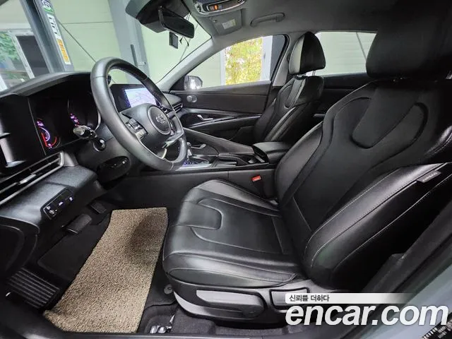 Hyundai Avante CN7 — Фото автомобиля 8