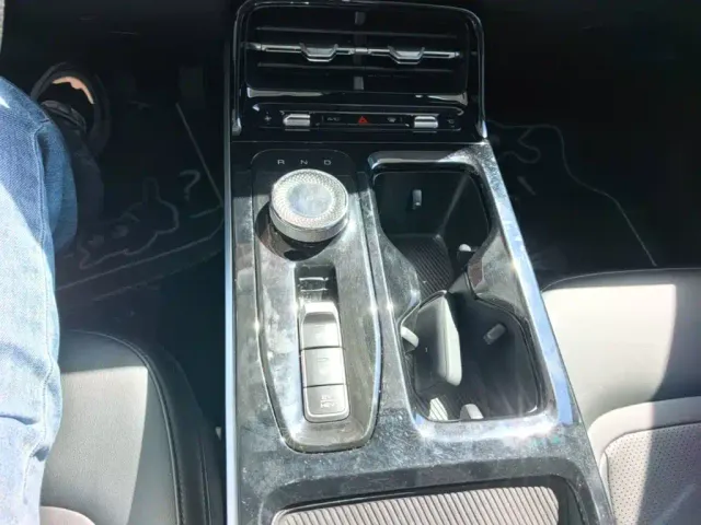 Wuling Starlight — Фото автомобиля 13