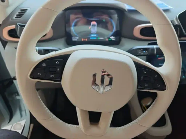 Leapmotor T03 — Фото автомобиля 10