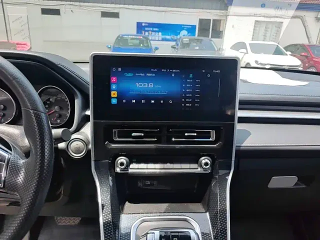 Haval M6 — Фото автомобиля 12