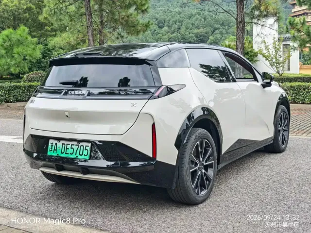 ZEEKR Zeekr X 2024 Model 4-Seat RWD Version — Фото автомобиля 23
