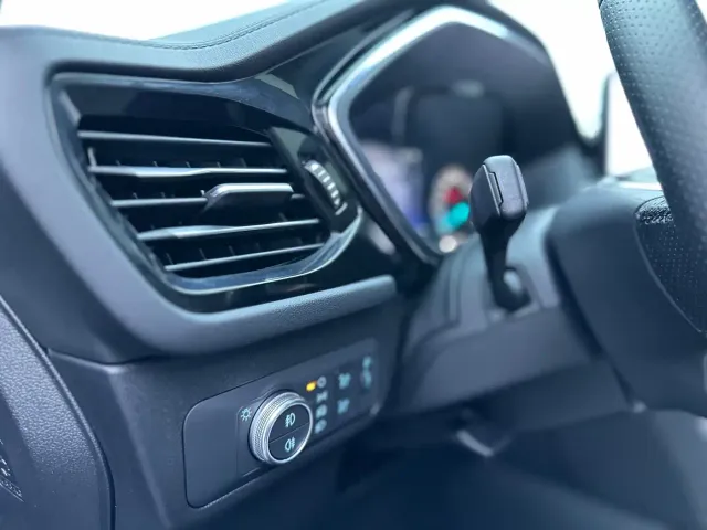 Ford Escape — Фото автомобиля 16