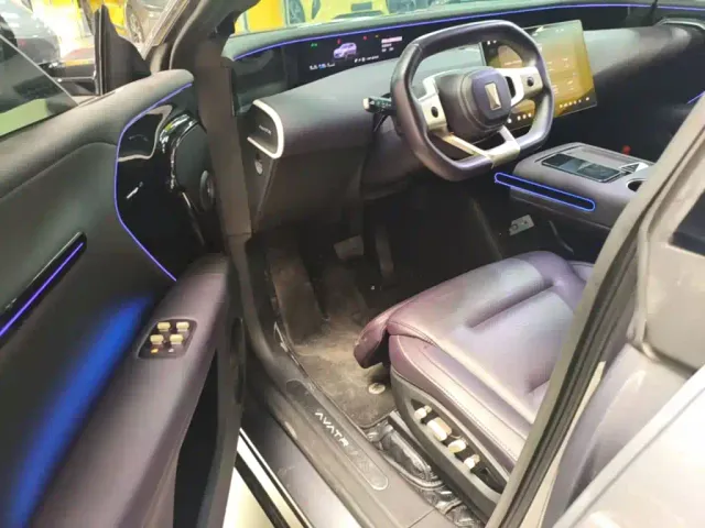 Avatr 07 — Фото автомобиля 15