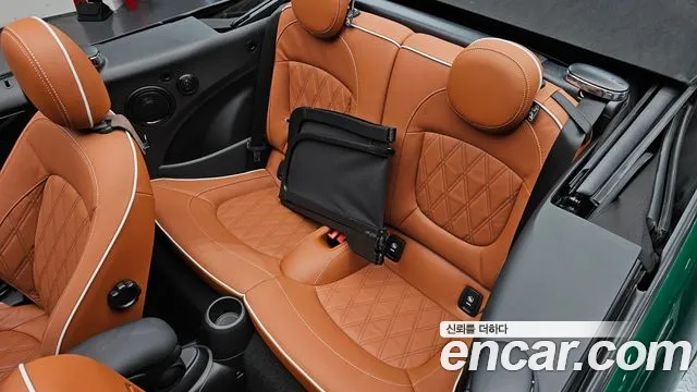 Mini Cooper Convertible — Фото автомобиля 5