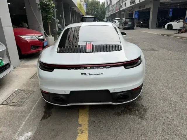 Porsche 911 — Фото автомобиля 10