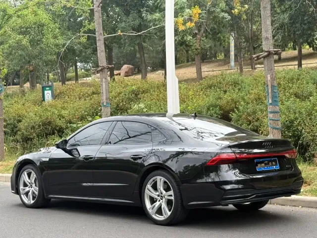Audi A7L — Фото автомобиля 7