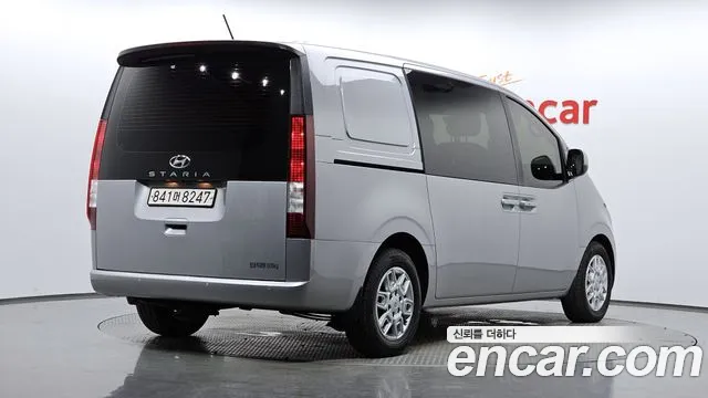 Hyundai Staria Staria Карго 5 мест — Фото автомобиля 2