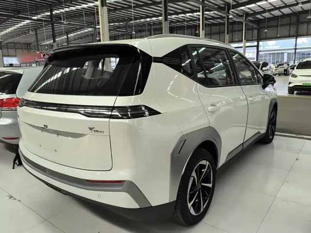 GAC Aion Y — Фото автомобиля 6