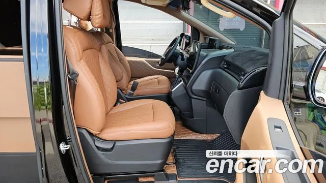 Hyundai Staria Staria 2WD автодом — Фото автомобиля 11