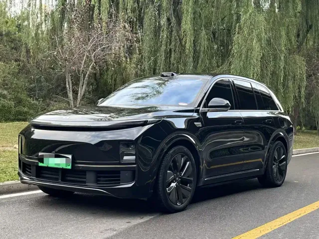 Фотография автомобиля — Li Auto L8