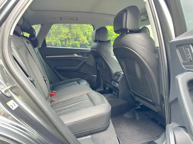 Audi Q5L — Фото автомобиля 10