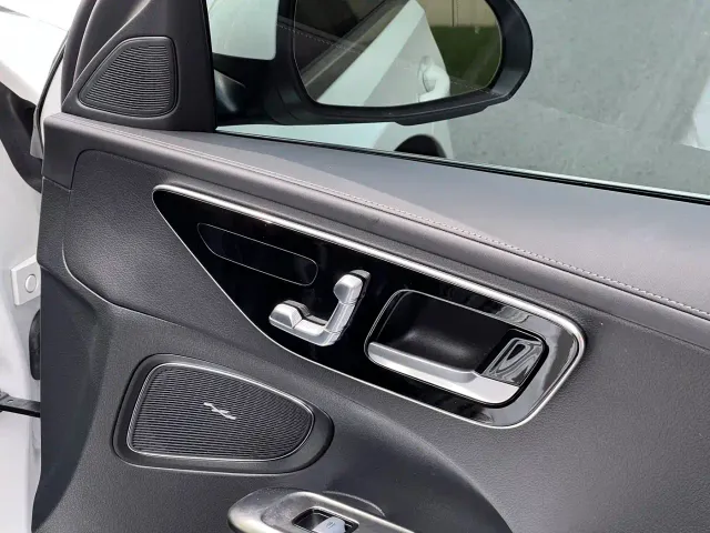 Mercedes-Benz C-Class — Фото автомобиля 10