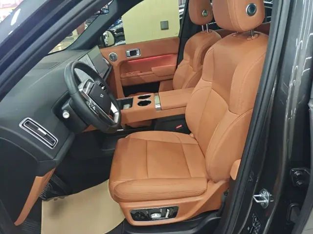 Li Auto L9 — Фото автомобиля 14