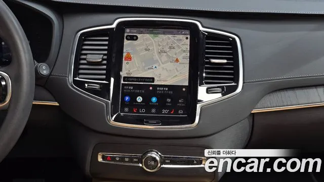Volvo XC90 — Фото автомобиля 19