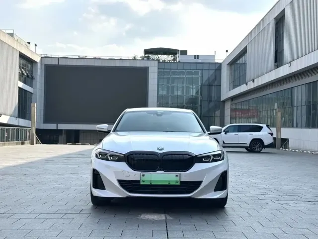 BMW i3 — Фото автомобиля 2