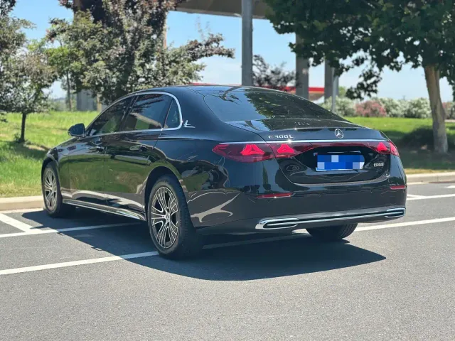 Mercedes-Benz Mercedes-Benz E-Class 2025 E 260 L — Фото автомобиля 4