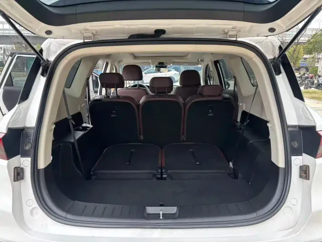 Geely Haoyue — Фото автомобиля 10