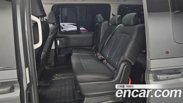 Hyundai Staria Staria 4WD Tourer 9 мест — Фото автомобиля 12