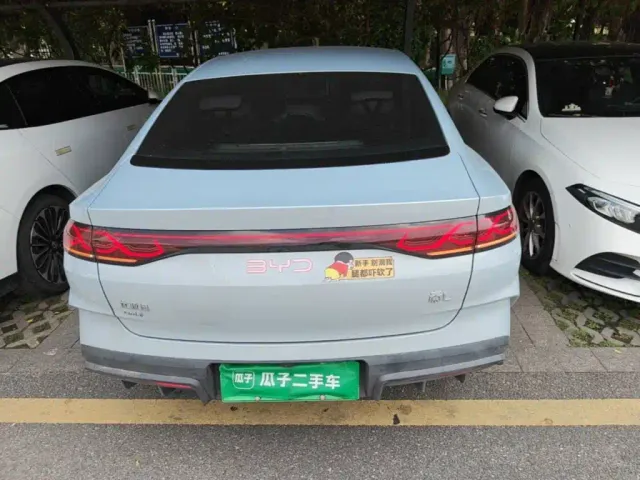 BYD Qin L — Фото автомобиля 5