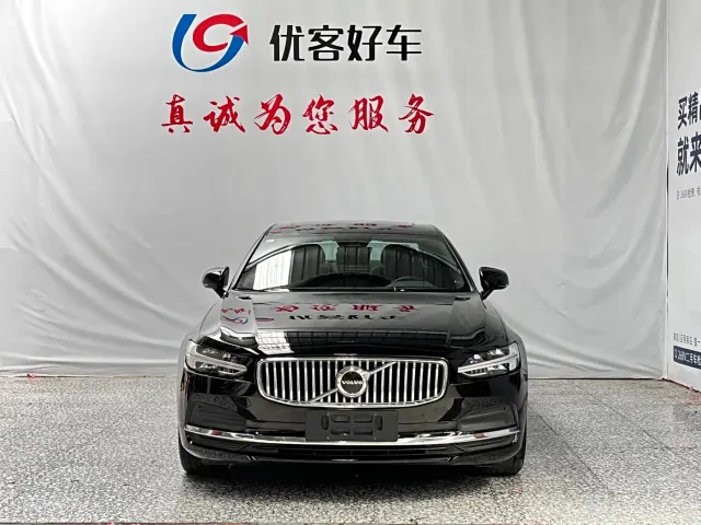 Volvo S90 — Фото автомобиля 2