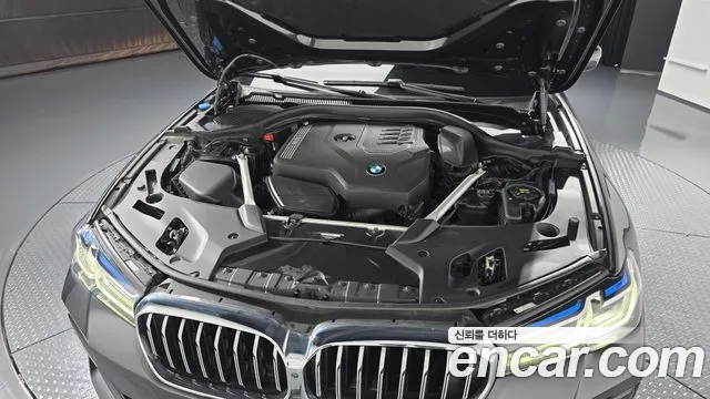 BMW 5-Series 5 серия (G30) 530i xDrive M Sport — Фото автомобиля 6