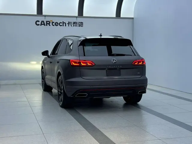 Volkswagen Touareg — Фото автомобиля 4