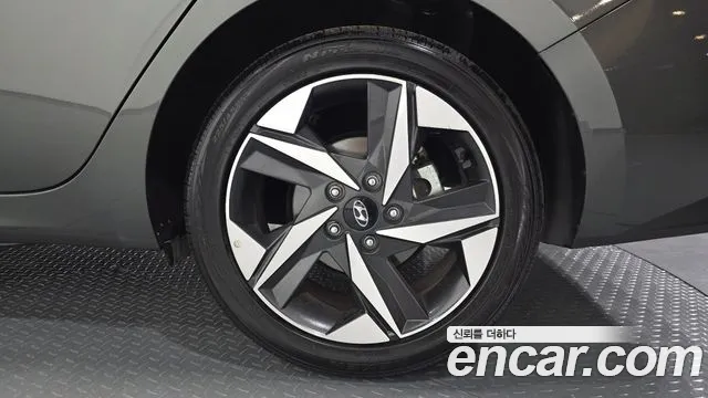 Hyundai Avante CN7 — Фото автомобиля 6