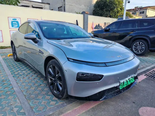 Xpeng P7 — Фото автомобиля 3