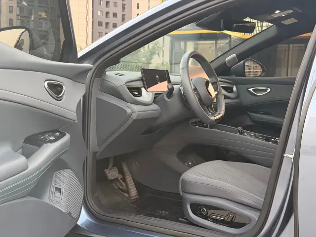 BYD Seal 06 GT — Фото автомобиля 7