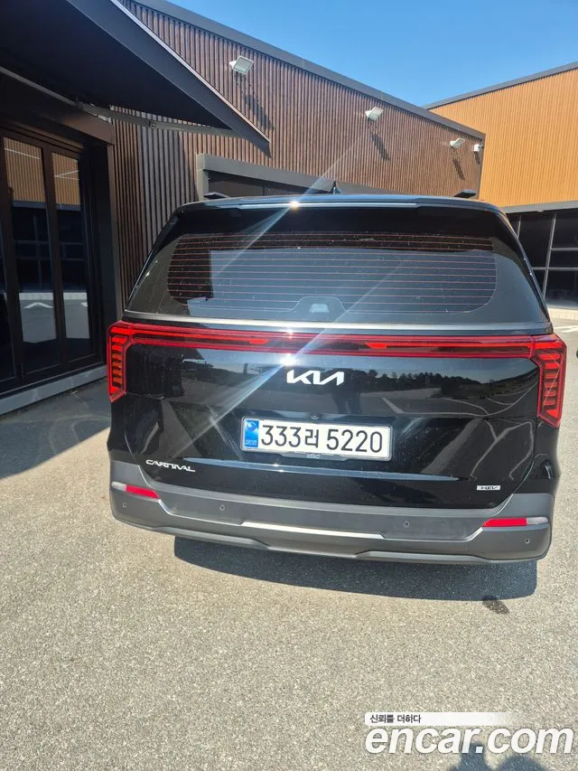 Фотография автомобиля — Kia Carnival Generation 4