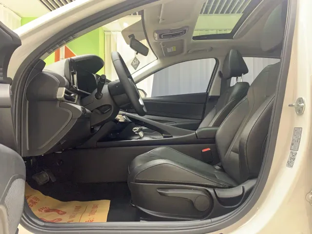 Hyundai Elantra — Фото автомобиля 7