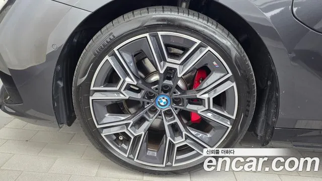 BMW 5 Series G60 — Фото автомобиля 5