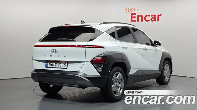 Hyundai Kona Kona (SX2) Бензин 2.0 2WD — Фото автомобиля 2