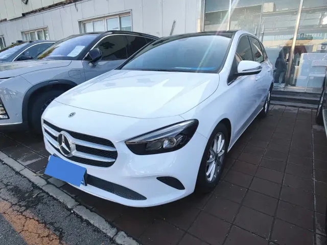 Фотография автомобиля — Mercedes-Benz B-Class