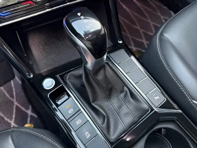 Volkswagen Passat — Фото автомобиля 23