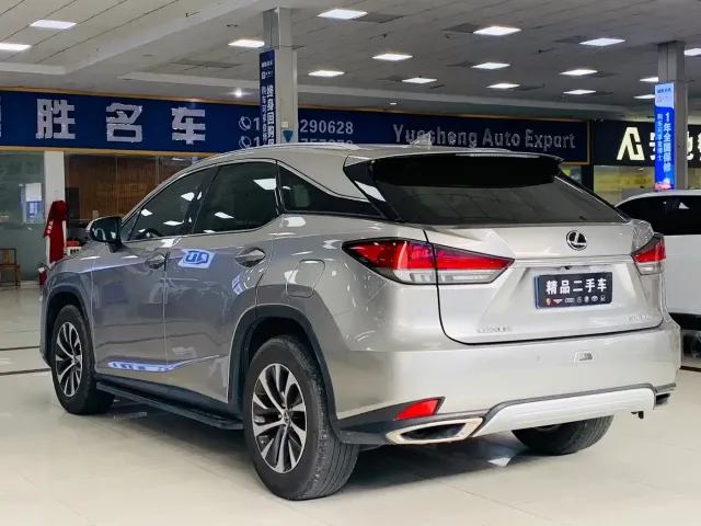Lexus RX — Фото автомобиля 4